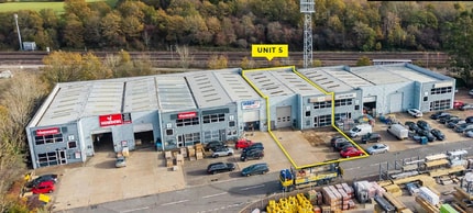 Bonehurst Rd, Redhill à louer Aérien- Image 2 de 4