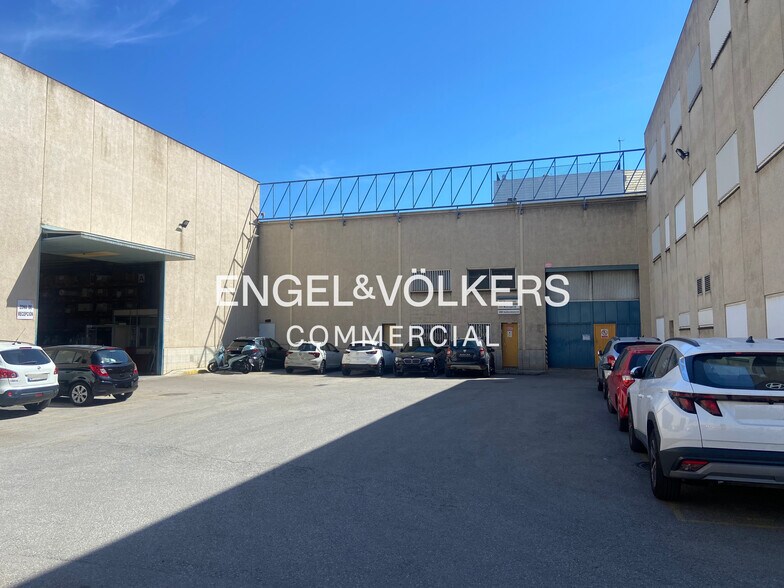 Industrial in Barcelona, Barcelona for lease - Building Photo - Image 2 of 3