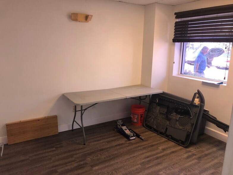 843 W 13th Ct, Riviera Beach, FL à louer - Photo du bâtiment - Image 2 de 9