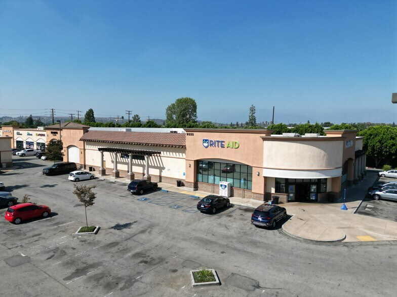 9333 Whittier Blvd, Pico Rivera, CA à louer - Photo du bâtiment - Image 2 de 6