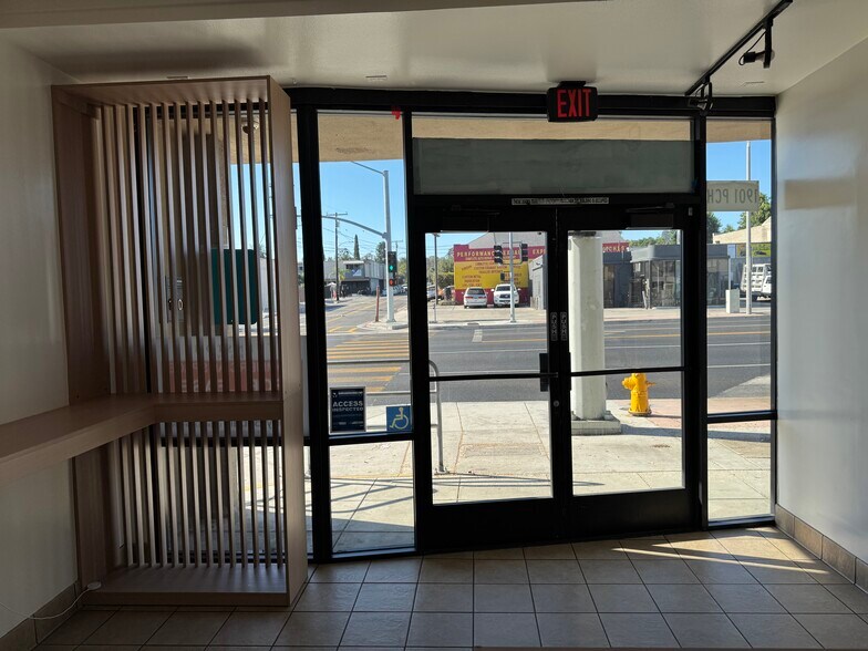 1901-1905 Pacific Coast Hwy, Lomita, CA for lease - Building Photo - Image 2 of 14