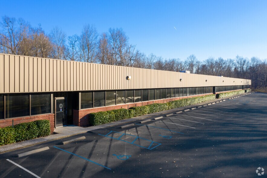 2 Hudson Hollow Rd, Frankfort, KY à louer - Photo du bâtiment - Image 2 de 6