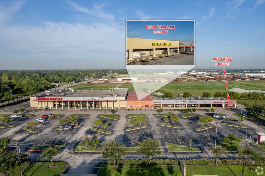 2004-2032 N Main St, Pearland, TX à louer - Aérien - Image 2 de 10