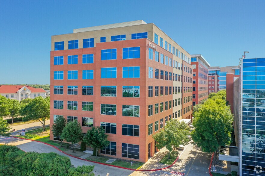 4716 Alliance Blvd, Plano, TX à louer - Photo du bâtiment - Image 2 de 5