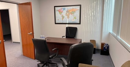 1808 Coyote Dr, Chester, VA for lease Interior Photo- Image 2 of 4