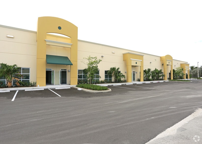 10424 W State Road 84, Davie, FL for lease - Building Photo - Image 3 of 11