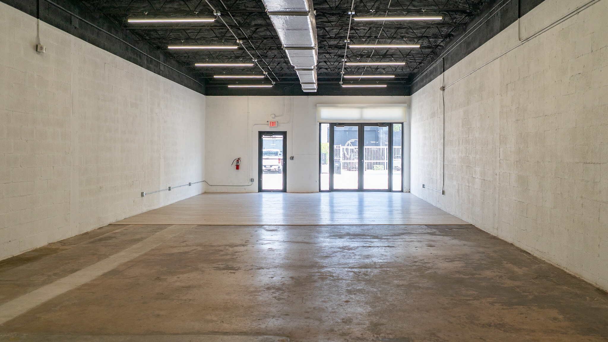 320 NE 61st St, Miami, FL for lease Primary Photo- Image 1 of 7