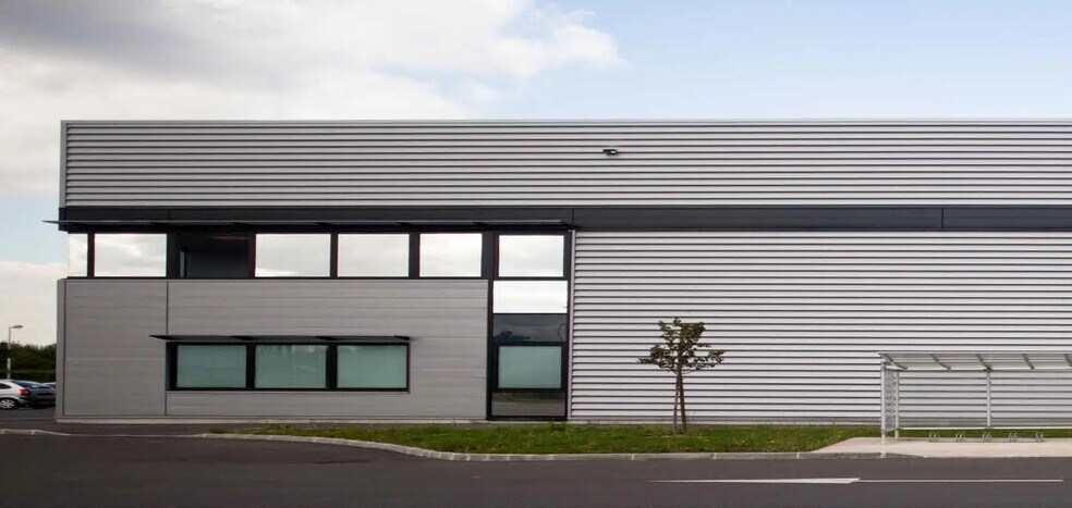 Industriel dans Moissy-Cramayel à louer - Photo du bâtiment - Image 3 de 20