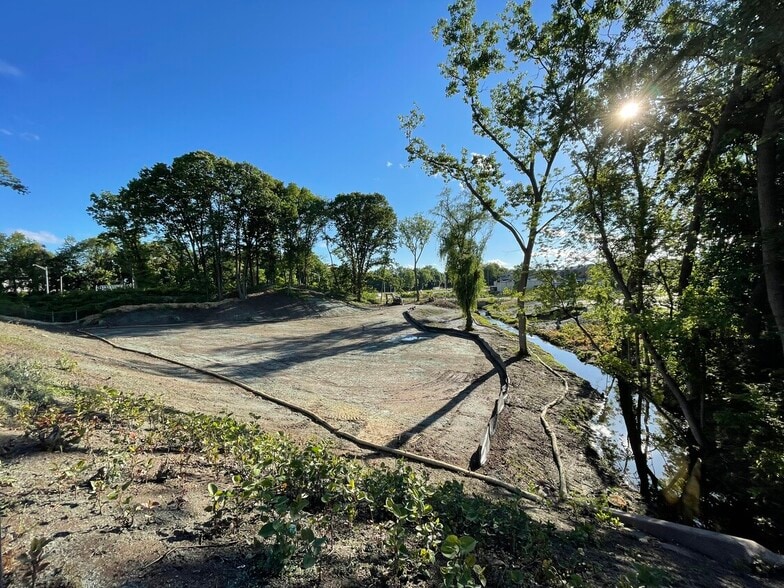 25 Kane St, Hartford, CT for lease - Building Photo - Image 2 of 6