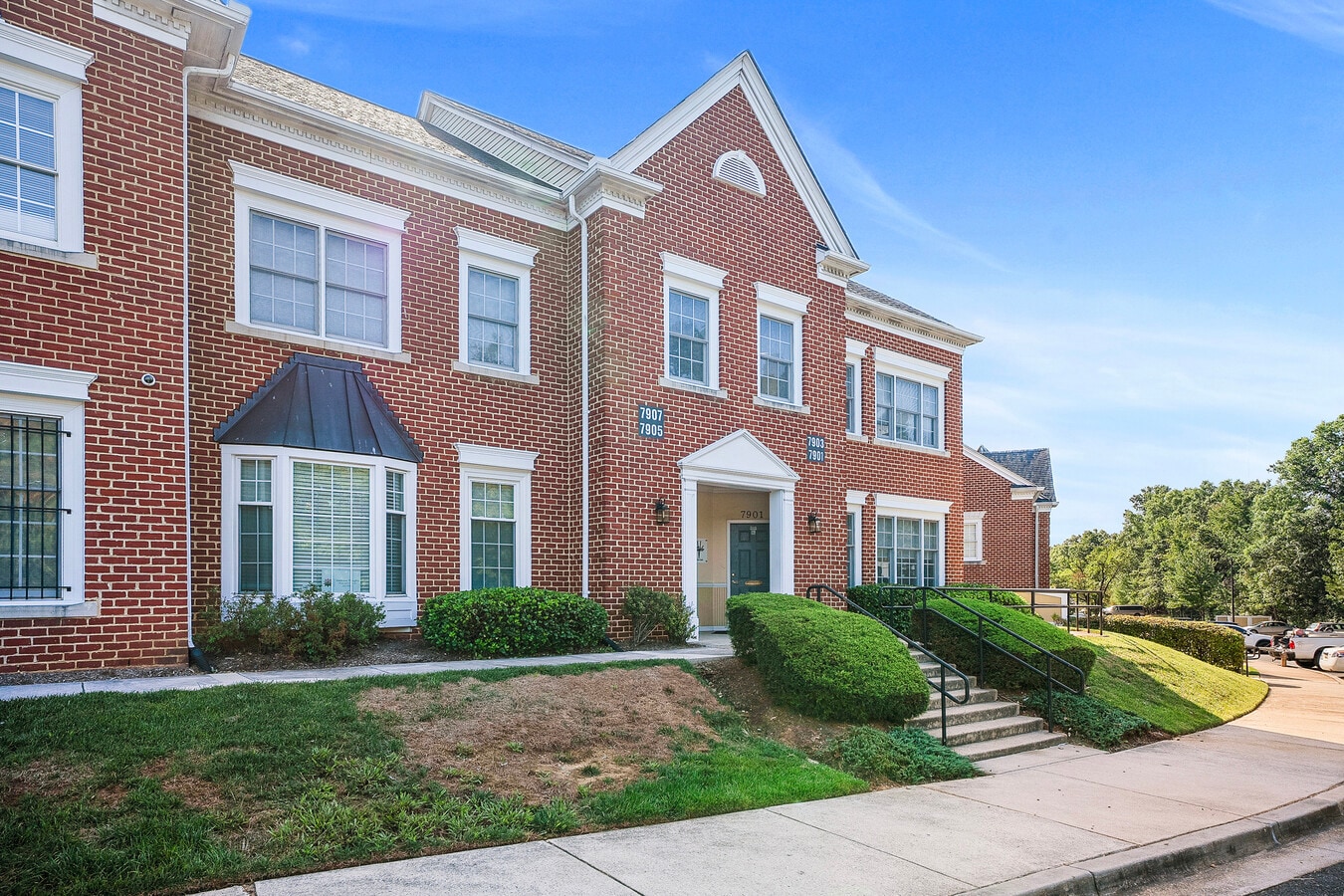 7901-7915 Belle Point Dr, Greenbelt, MD 20770 - Unit 7905 -  - Interior Photo - Image 1 of 17