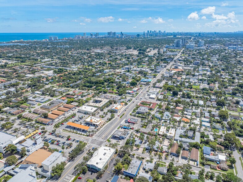 1735-1891 N Federal Hwy, Hollywood, FL à louer - Photo du bâtiment - Image 3 de 3