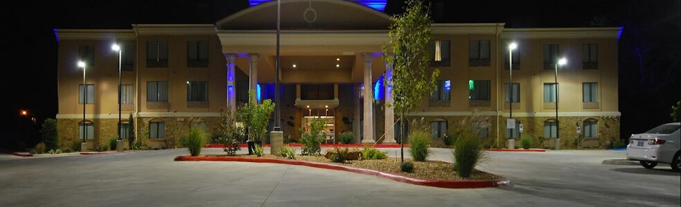 126 Middle Buster, Gonzales, TX à vendre - Photo du bâtiment - Image 2 de 5