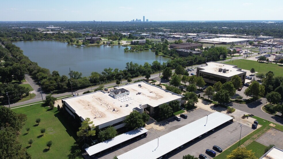 4101 Perimeter Center Dr, Oklahoma City, OK for sale - Building Photo - Image 3 of 4
