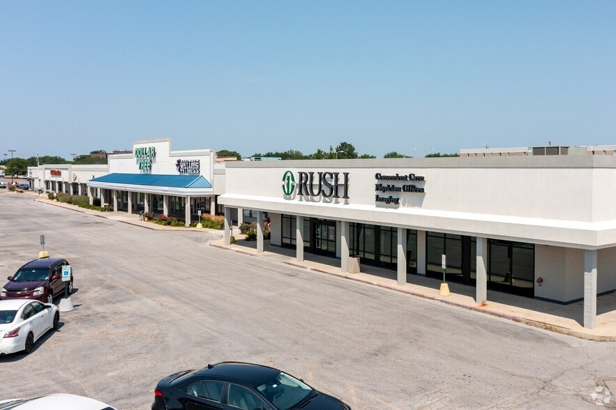 1900-2100 W Galena Blvd, Aurora, IL à louer - Photo du bâtiment - Image 2 de 5