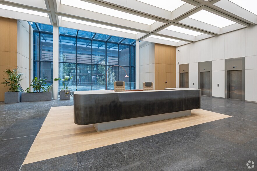 86 Boulevard Haussmann, Paris for lease - Lobby - Image 3 of 20