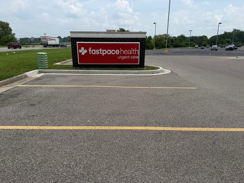 2717 W Broadway St, Princeton, IN for lease - Building Photo - Image 2 of 5