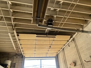 25530 Schoenherr Rd, Warren, MI à louer Photo intérieure- Image 2 de 6