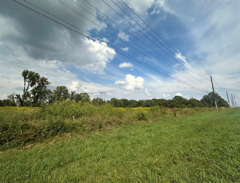 Short Pike Rd, Huntsville, AL à louer - Photo du bâtiment - Image 2 de 3