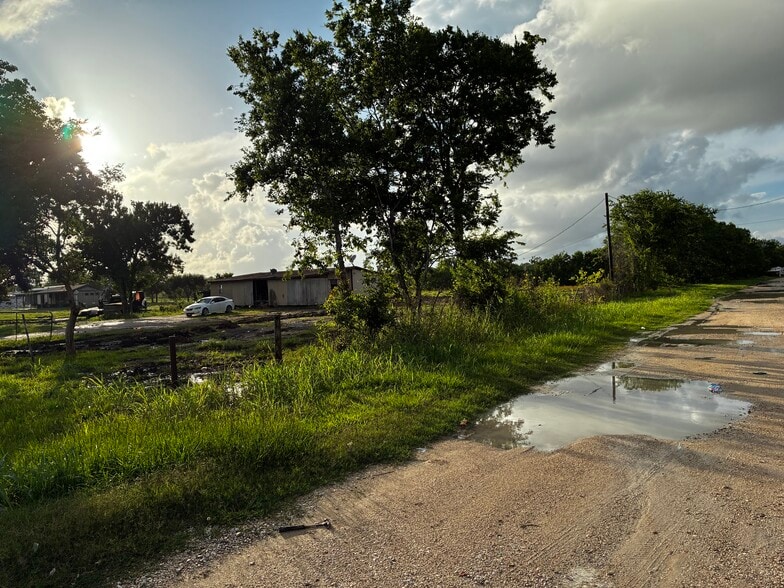 8235 Hasting Cannon Rd, Alvin, TX à vendre - Autre - Image 3 de 4