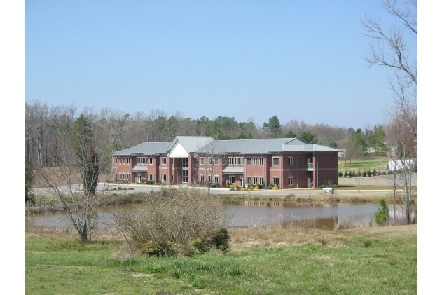 1610 E Marion St, Shelby, NC à louer - Photo du bâtiment - Image 3 de 3