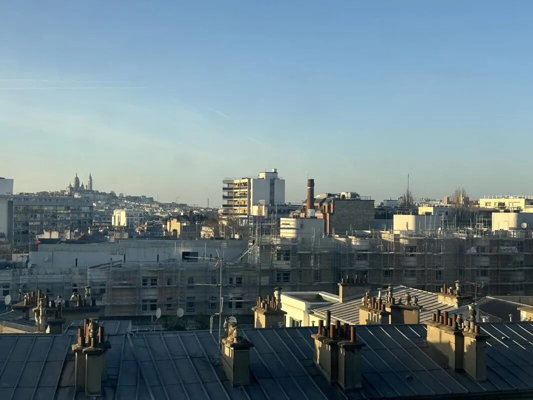 Office in Paris for sale Building Photo- Image 1 of 8