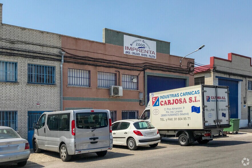 Calle del Pico Almanzor, 20, Humanes de Madrid, Madrid à vendre - Photo du bâtiment - Image 2 de 2