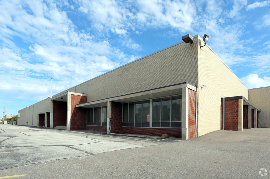 3175 Gilchrist Rd, Mogadore, OH for lease - Primary Photo - Image 1 of 8