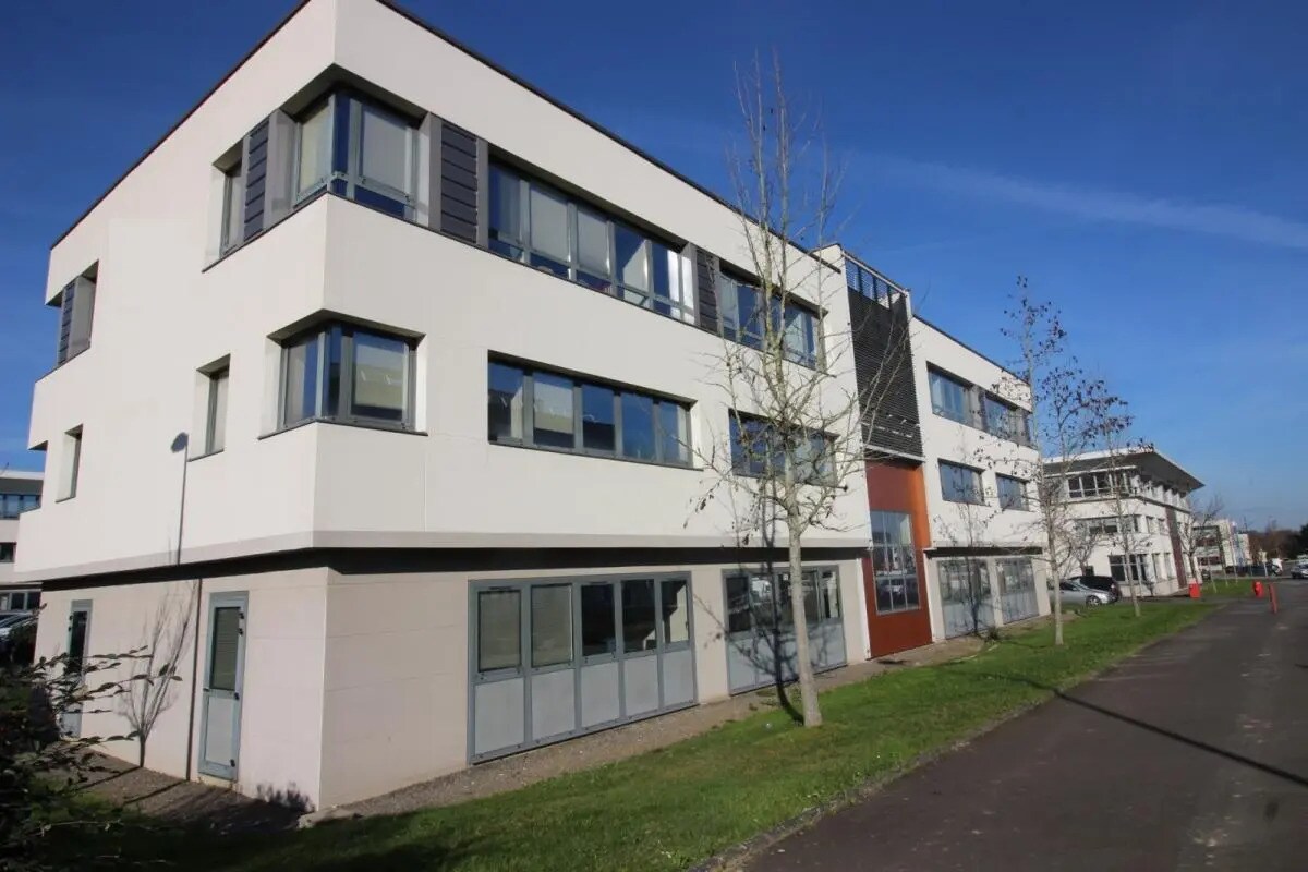 Bureau dans Saint-Grégoire à louer Photo du bâtiment- Image 1 de 12