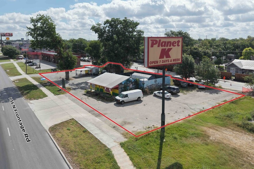 910 N Interstate 35, San Marcos, TX for sale - Building Photo - Image 1 of 7