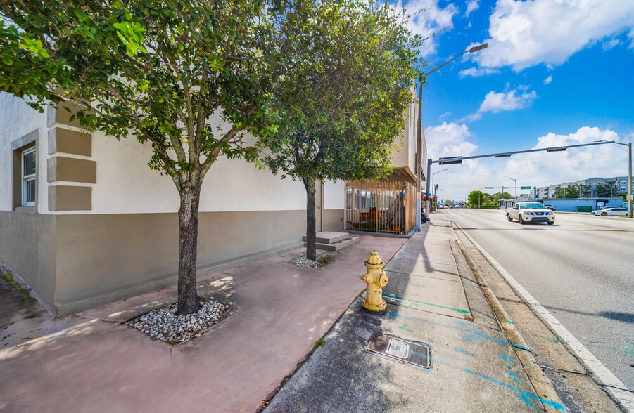 3401 NW 7th St, Miami, FL for lease - Building Photo - Image 2 of 30