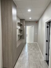 4801 District Blvd, Bakersfield, CA à louer Photo intérieure- Image 2 de 2