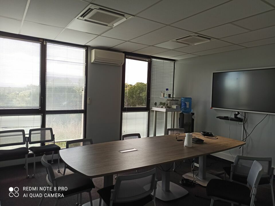 Office in Aix-en-Provence for lease Interior Photo- Image 1 of 8