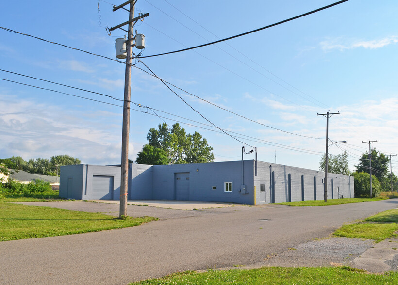 10027 Railroad St, Lake City, PA for sale - Building Photo - Image 1 of 1