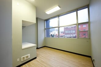 1313 Hewitt Ave, Everett, WA for lease Interior Photo- Image 2 of 2