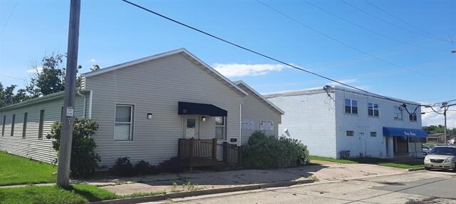 307 Smith St, New London, WI for sale - Building Photo - Image 2 of 6