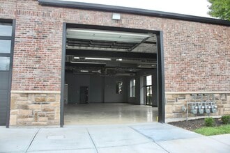 6 Stockton Lake Blvd, Manasquan, NJ for lease Interior Photo- Image 1 of 7