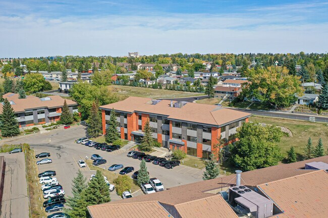 Plus de détails pour 8 Manning Clos NE, Calgary, AB - Bureau à louer