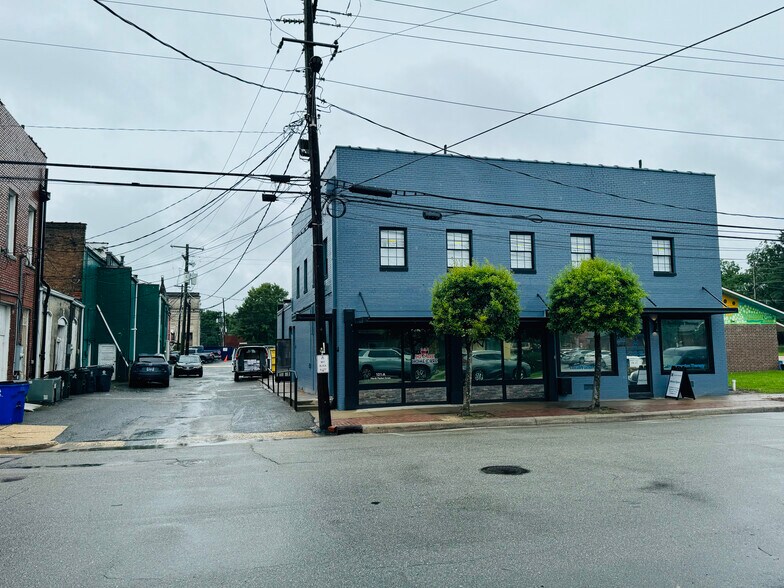 101 N Market St, Benson, NC à louer - Photo du bâtiment - Image 2 de 6