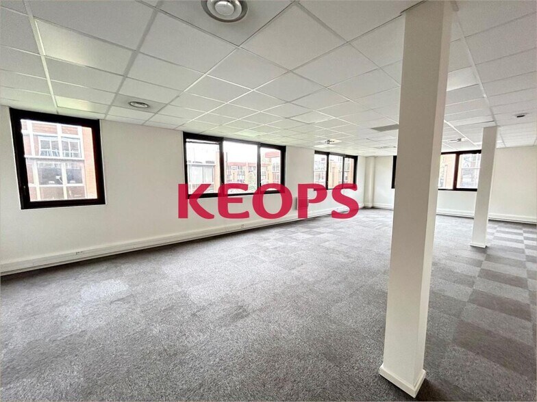 50 Rue Jean Bart, Labège for lease - Interior Photo - Image 2 of 5