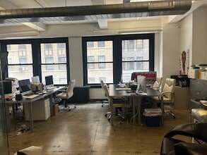 240 W 35th St, New York, NY for lease Interior Photo- Image 2 of 4