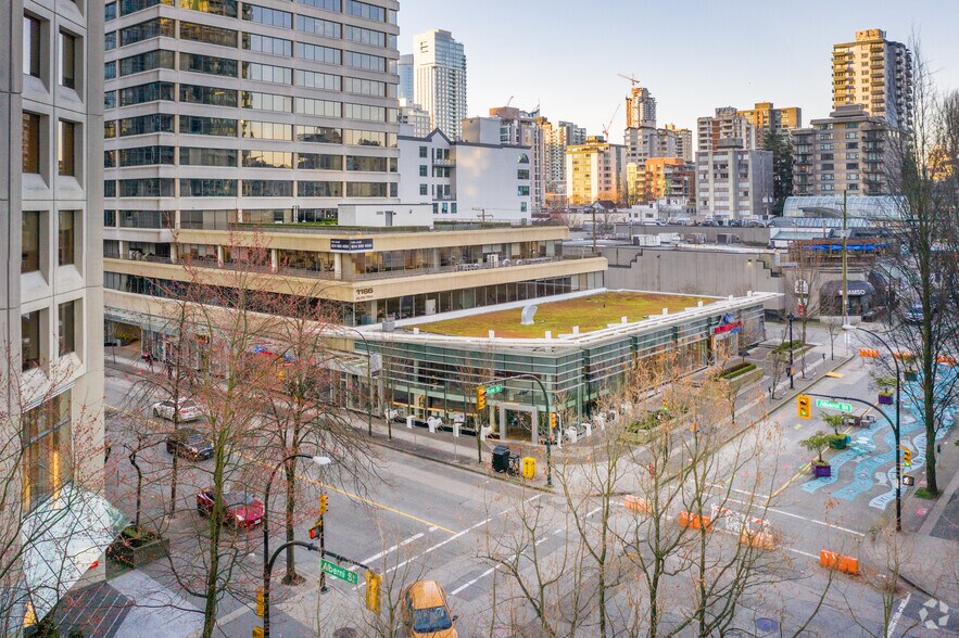 1166 Alberni St, Vancouver, BC à louer - Photo du bâtiment - Image 3 de 11