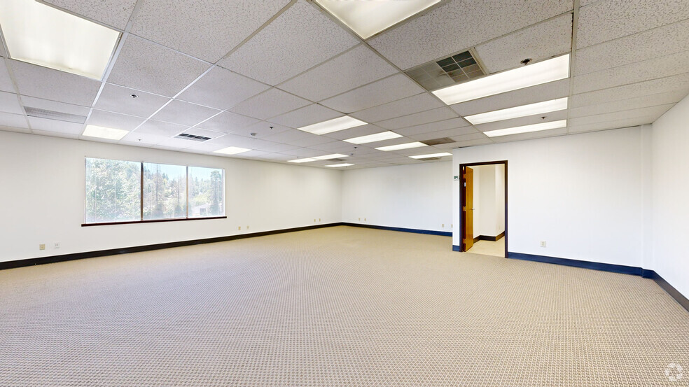 9500 SW Barbur Blvd, Portland, OR for lease - Matterport 3D Scan - Image 3 of 13