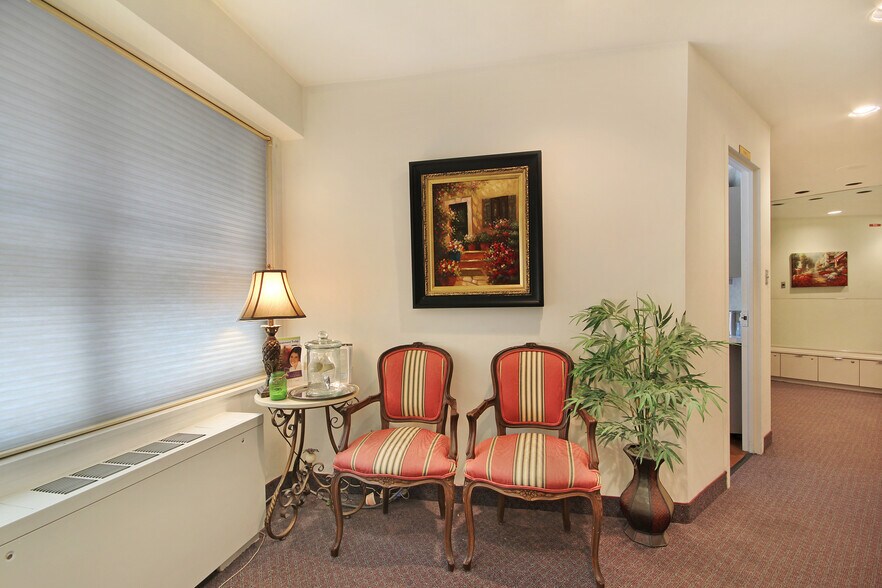 400-416 E 56th St, New York, NY à vendre - Photo du bâtiment - Image 3 de 18