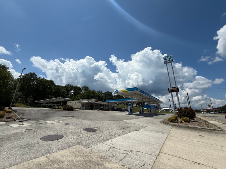 539 N Main St, Lake City, TN for sale - Building Photo - Image 3 of 10