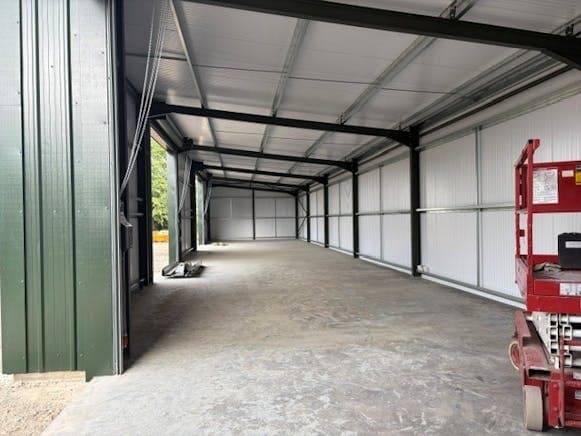 Pump Ln, Reading for lease Interior Photo- Image 1 of 1