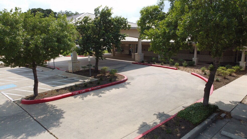 3939 Medical Dr, San Antonio, TX à louer - Photo du bâtiment - Image 3 de 8