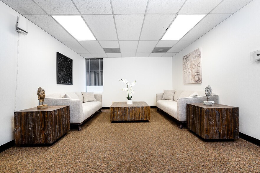 2615 Camino del Rio S, San Diego, CA à louer - Photo intérieure - Image 3 de 19