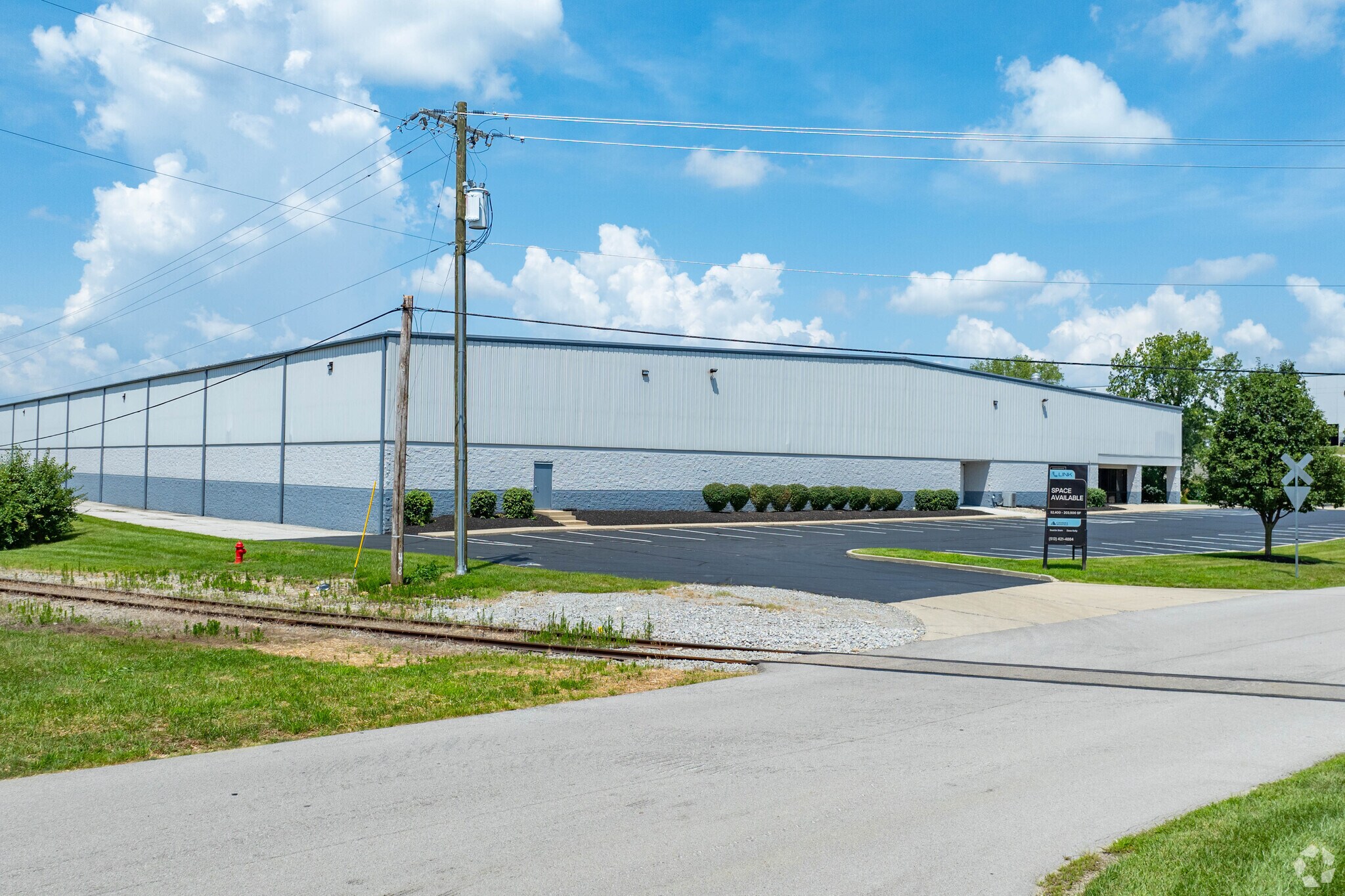 375 Northpointe Dr, Fairfield, OH for lease Building Photo- Image 1 of 22
