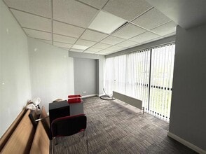 Ash Rd, New Ash Green for lease Interior Photo- Image 2 of 5