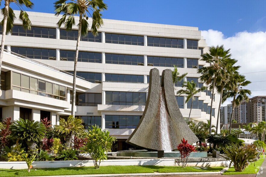98-1079 Moanalua Rd, Aiea, HI à louer - Photo du bâtiment - Image 2 de 5